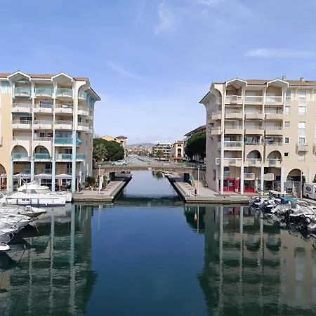 Apartment Erdgeschoss Der Du Pebrier Cote D'azur By Interhome