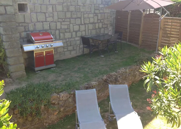 Erdgeschoss Der Du Pebrier Cote D'azur By Interhome