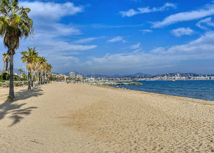 Erdgeschoss Der Du Pebrier Cote D'azur By Interhome *
